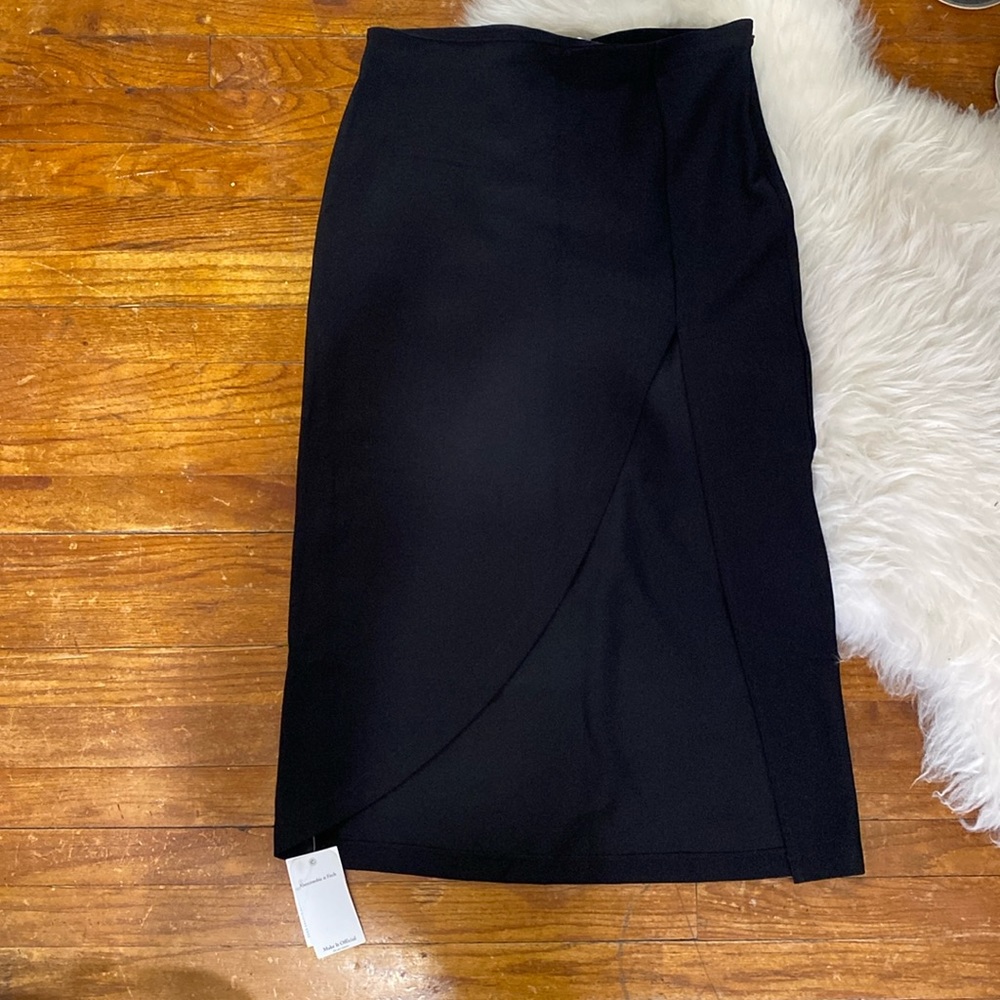 NWT Front slit skirt